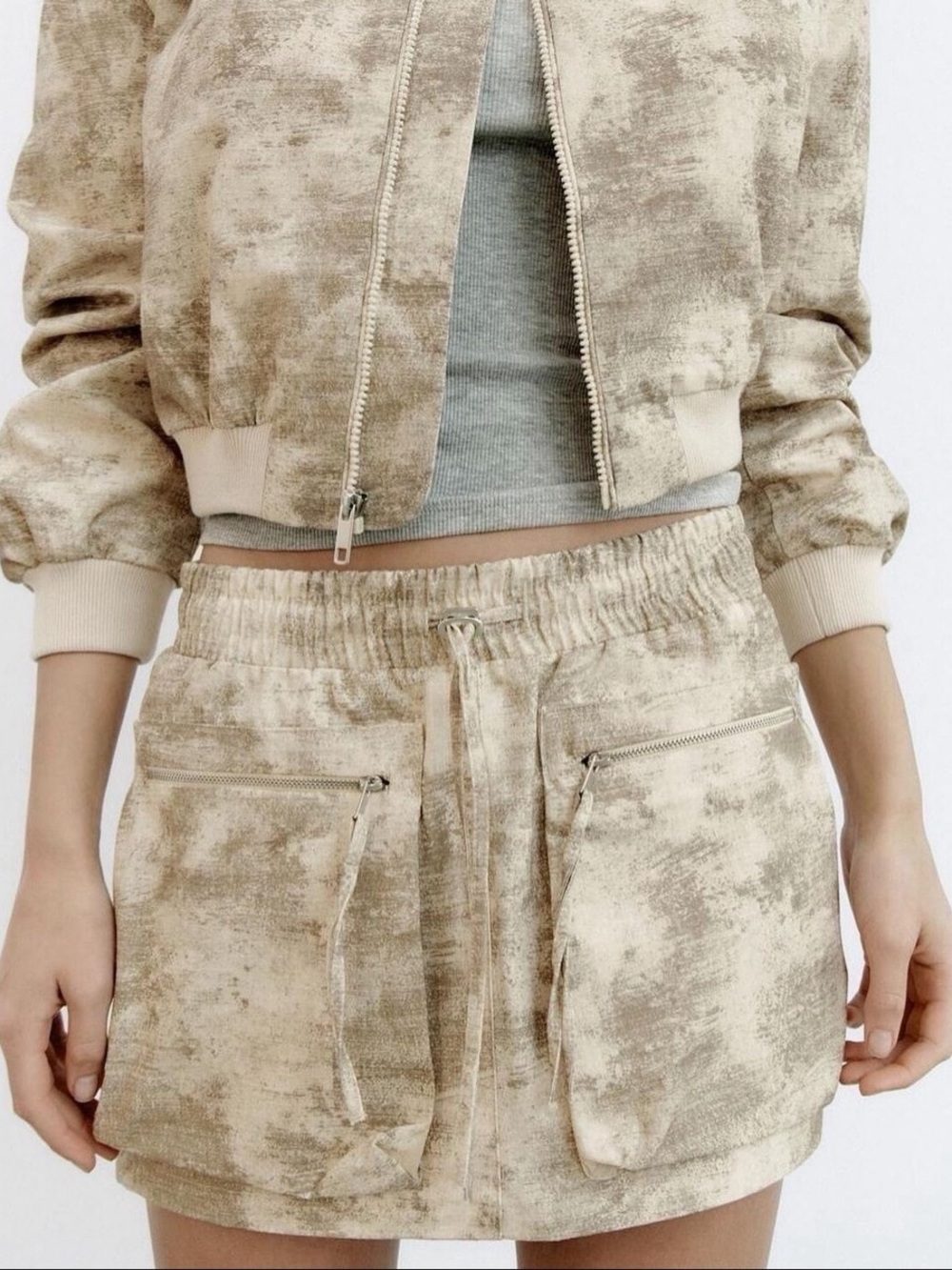 Neutral Tie-Dye Suede-Look Skirt with Cargo Pockets